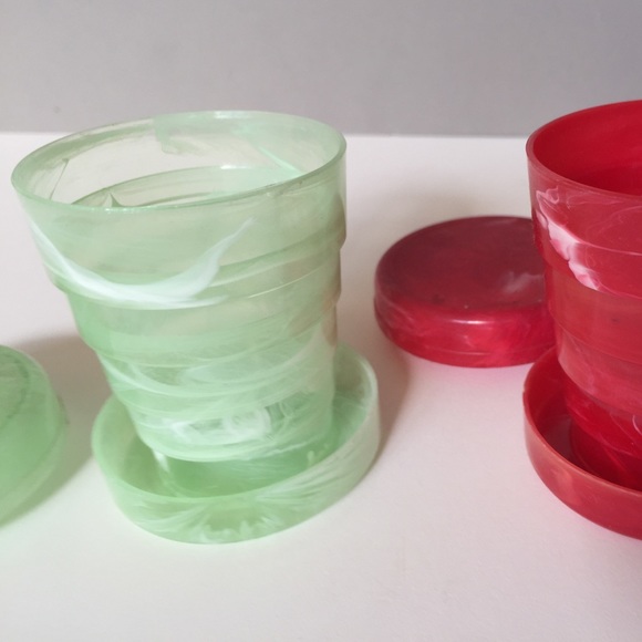 2 MCM Vintage Collapsible Cups with lid. Rare find at this condition! - Picture 7 of 14